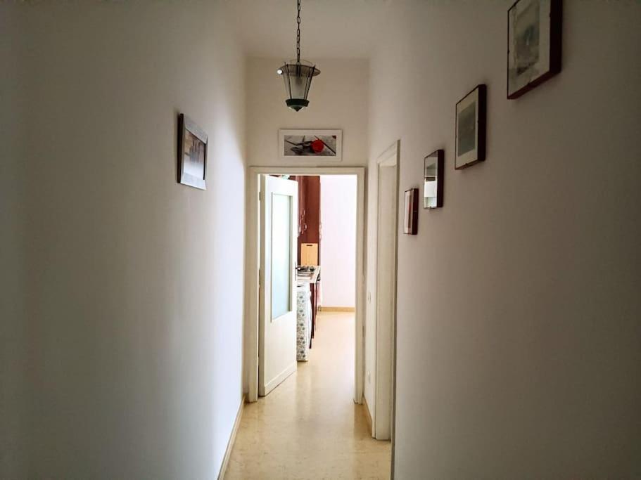 Fountains' Square Apartment Формия Екстериор снимка